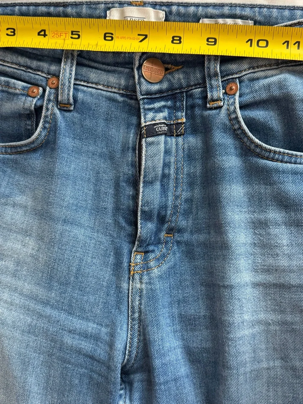 Closed organic cotton mid-rise bootcut jeans blue wash made in Italy 25